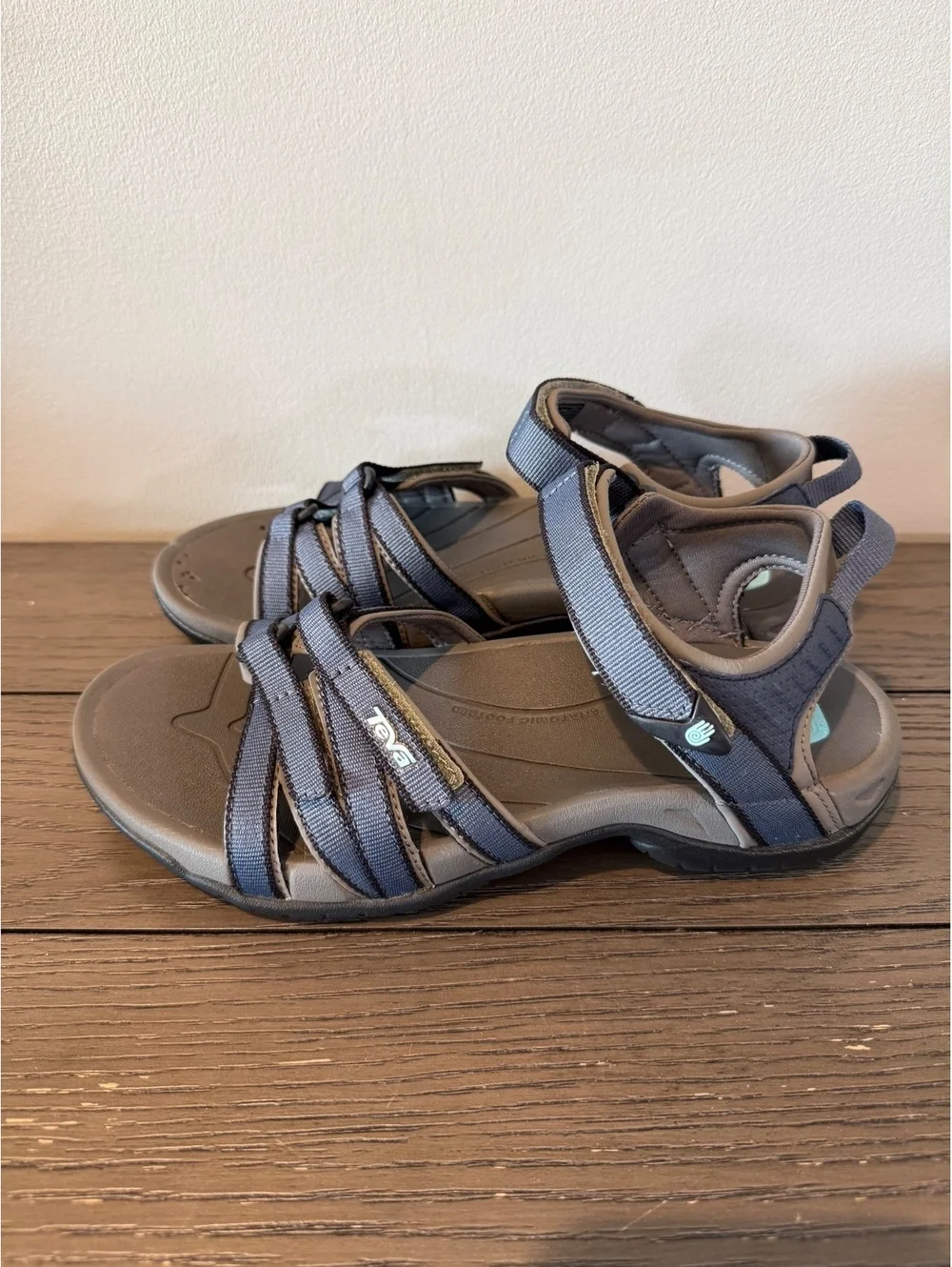 Teva Women's Size 7.5 Gray Sport Sandals